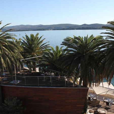 Apartamento Penthouse By The Sea Tivat Exterior foto