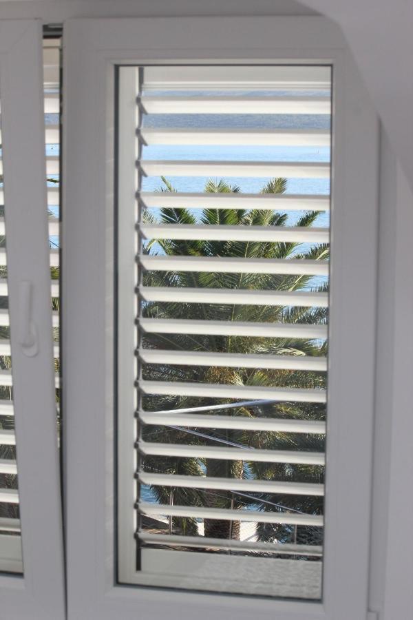 Apartamento Penthouse By The Sea Tivat Exterior foto