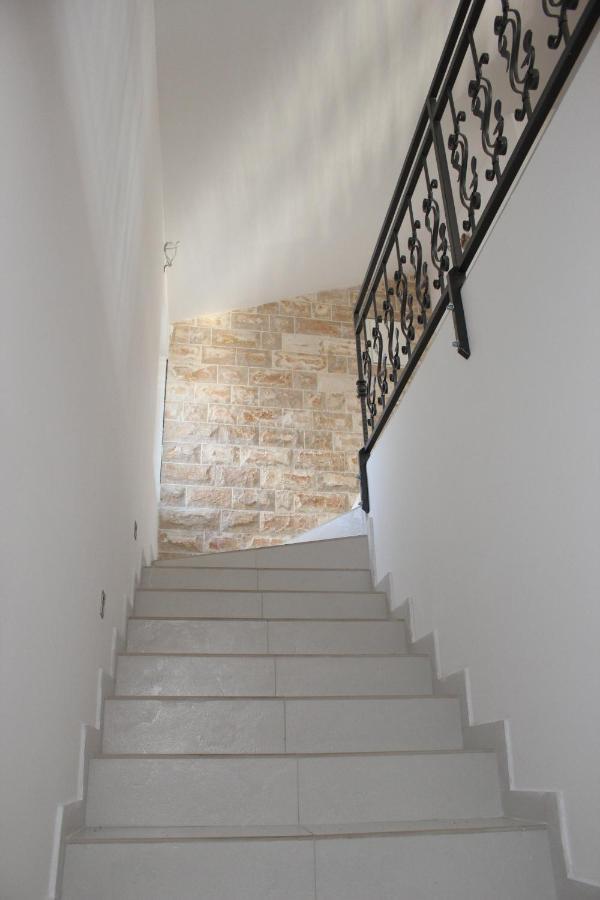 Apartamento Penthouse By The Sea Tivat Exterior foto