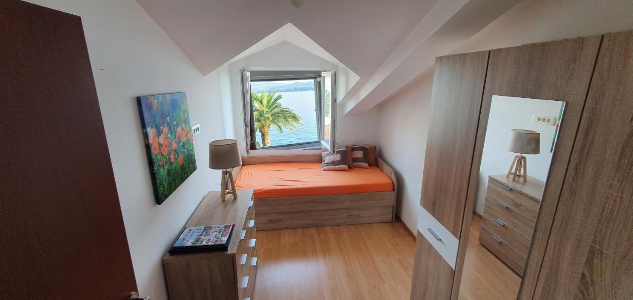 Apartamento Penthouse By The Sea Tivat Exterior foto